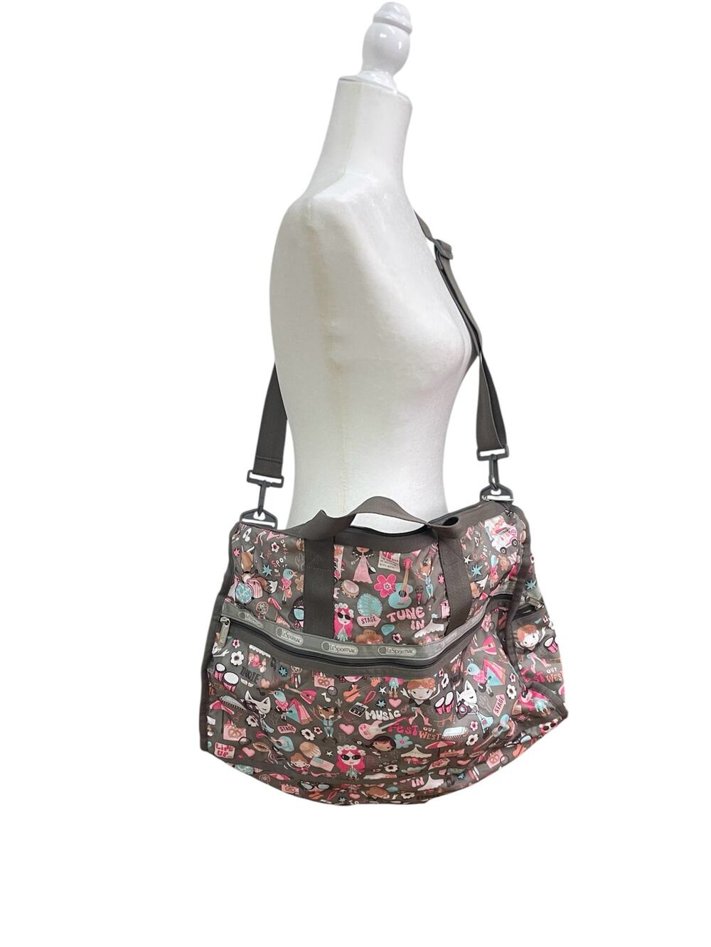 LeSportsac Music Fest Animals RARE Print Deluxe Large Weekender Duffle Bag 20x14